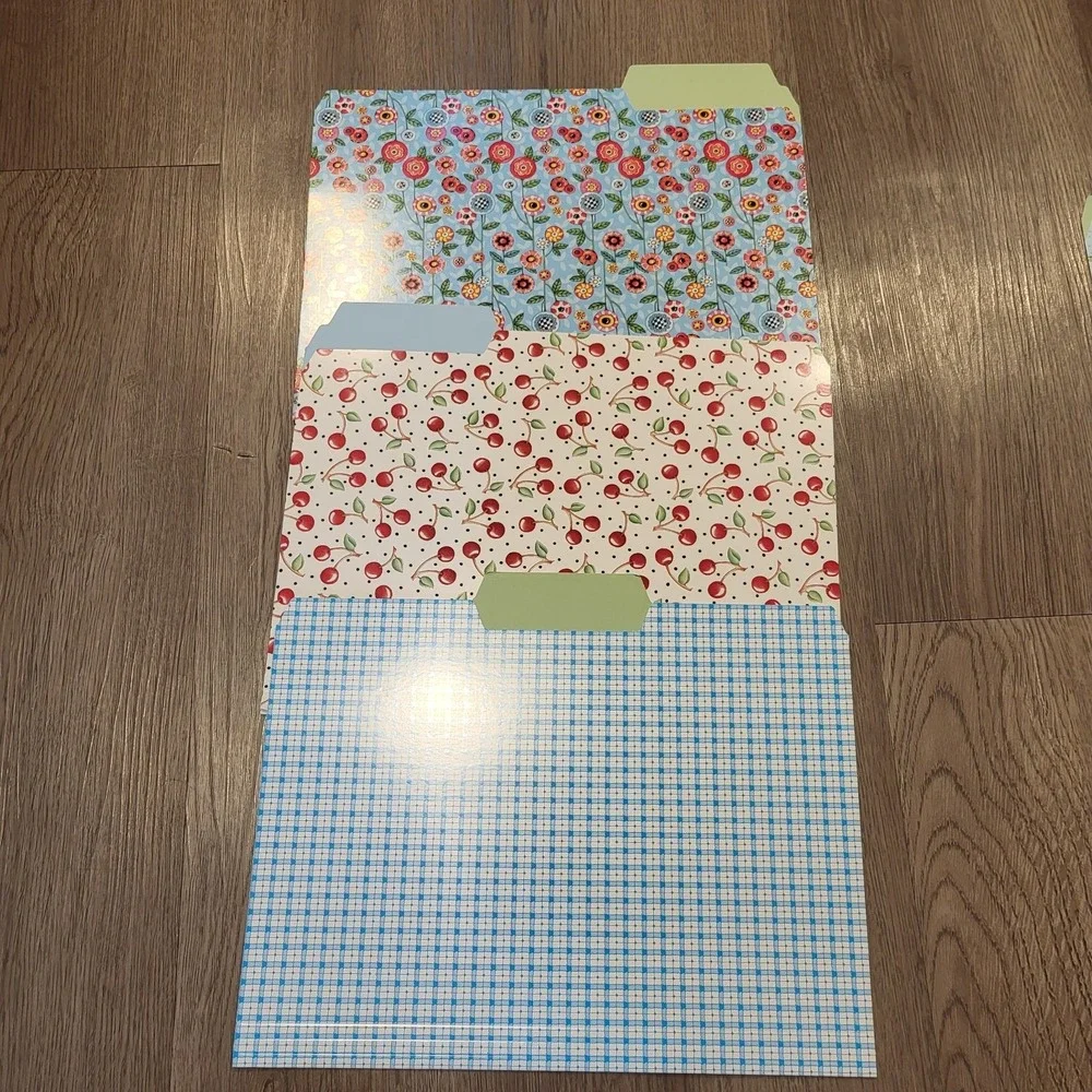 Mary Engelbreit 6 Decorative File Folders Mixed Styles & 1 Filing Cardboard Box